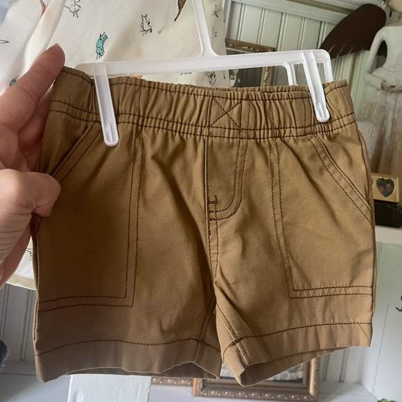 CARTER'S BABY BOY DINO DESIGN 2 PC SHORT SET SIZE 6 MONTHS NWT "FLAW" - Picture 7 of 8